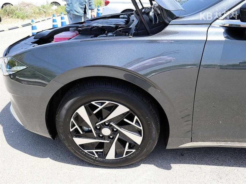 Hyundai The New (facelift) Grandeur (Azera) Hybrid2.4 Le Blanc - 18