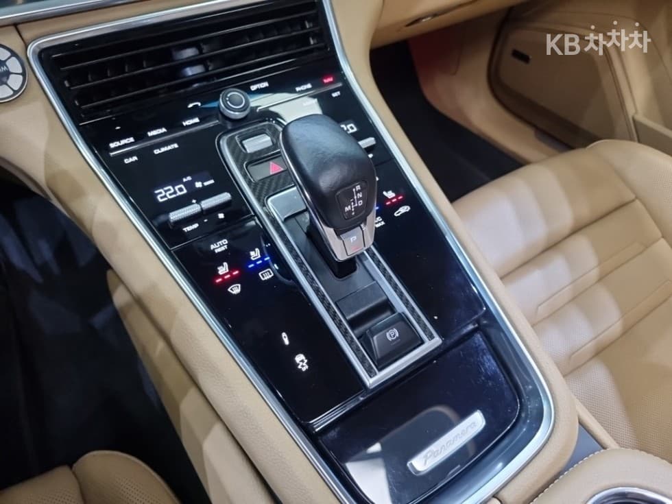 Porsche 파나메라 (971)3.0 4 Standard - 12