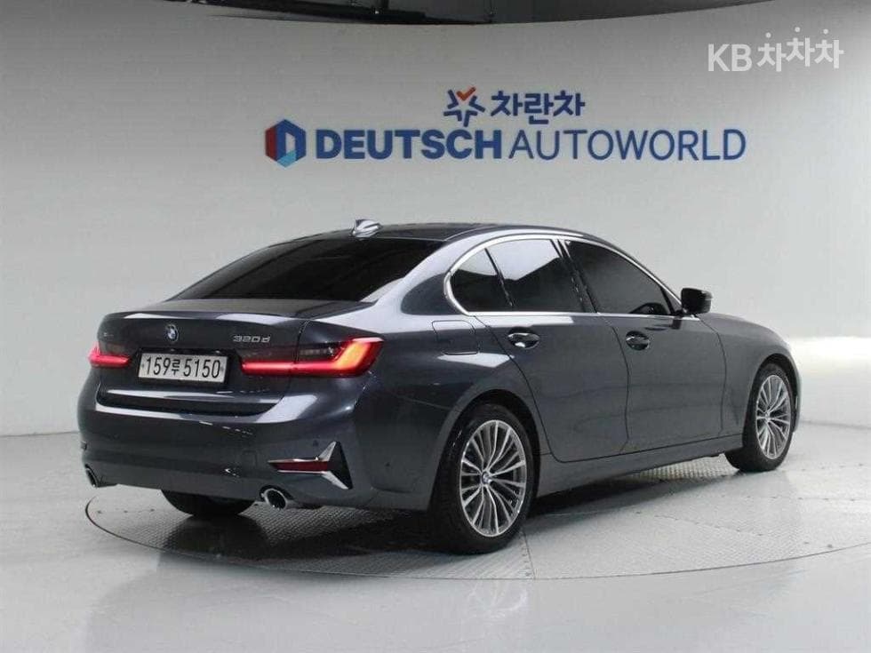 BMW 3 Series (G20)320d xDrive Luxury Line - 2