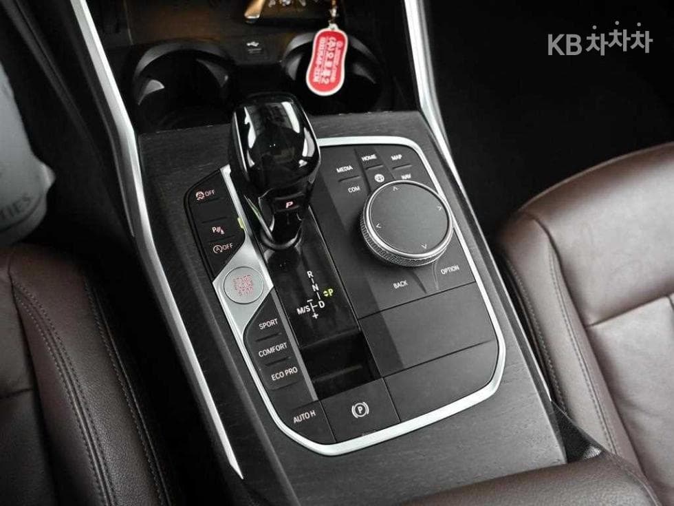 BMW 3 Series (G20)320d xDrive Luxury Line - 9