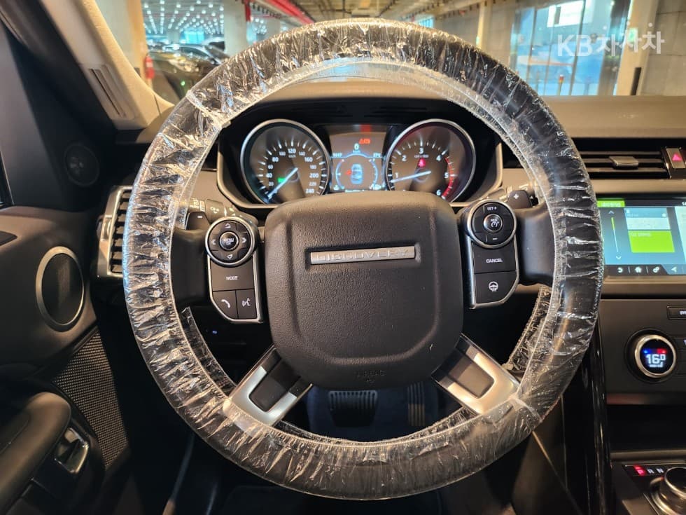 Land Rover 디스커버리52.0 SD4 SE - 15