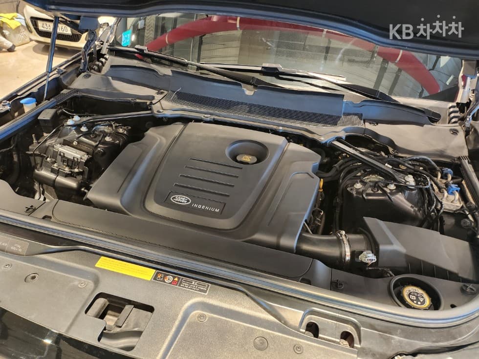 Land Rover 디스커버리52.0 SD4 SE - 25
