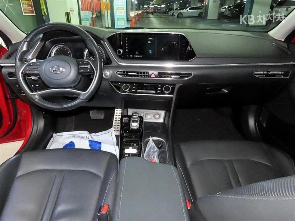 Hyundai Sonata (DN8)1.6 T Premium - 11