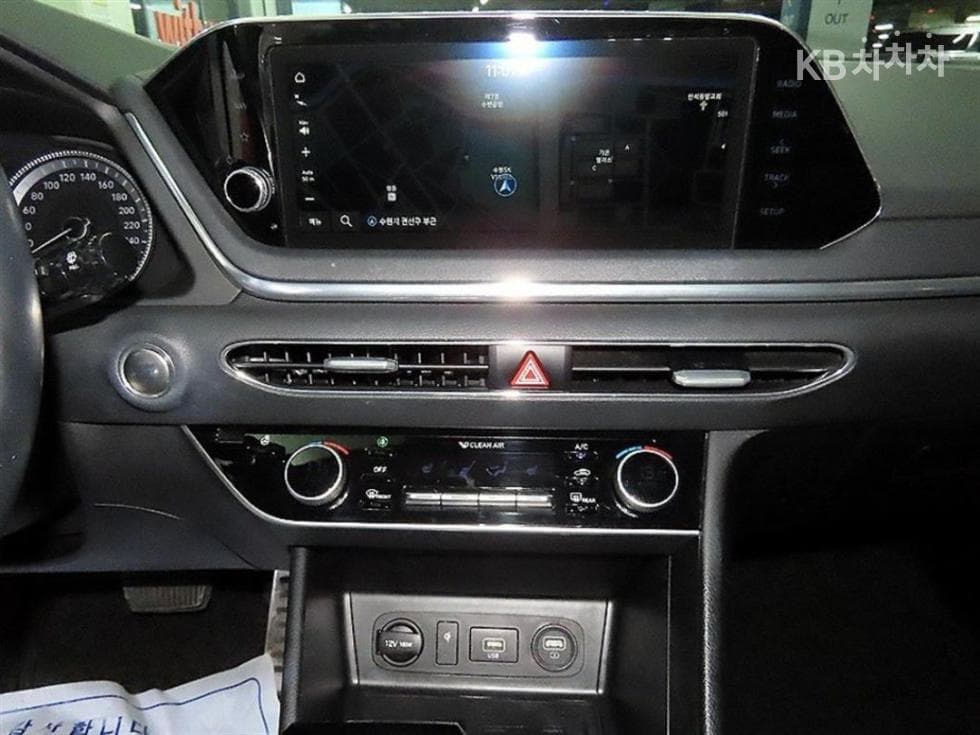 Hyundai Sonata (DN8)1.6 T Premium - 12