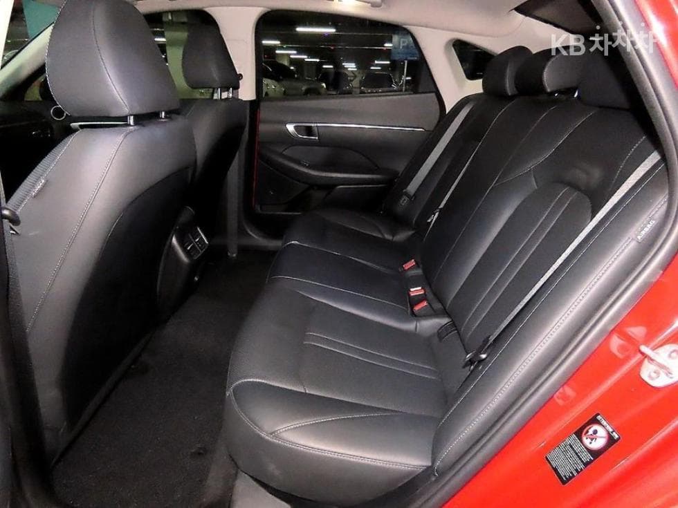 Hyundai Sonata (DN8)1.6 T Premium - 16