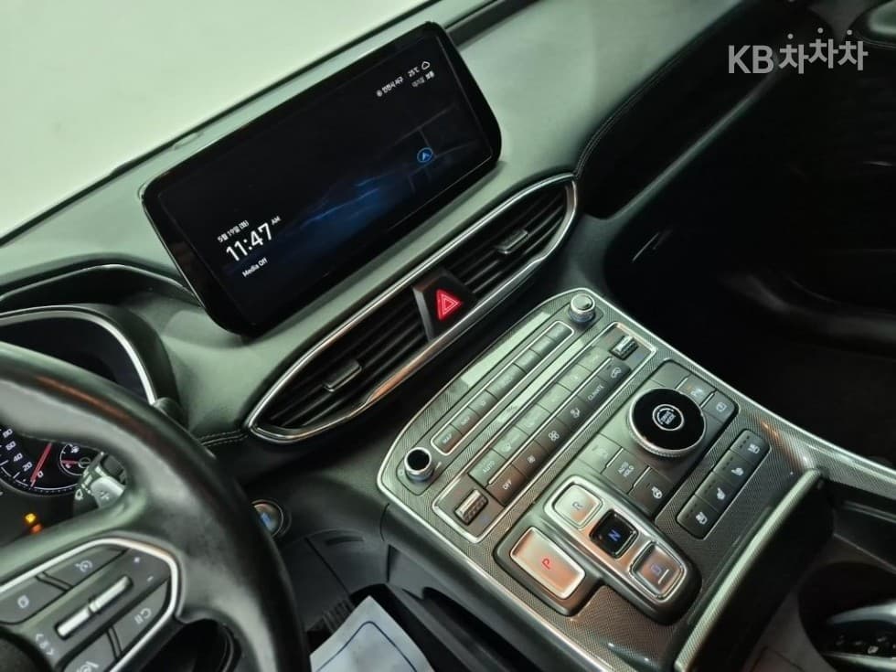 Hyundai The New (facelift) Santa Fe TMDiesel 2.2 2WD Premium 초이스 - 9