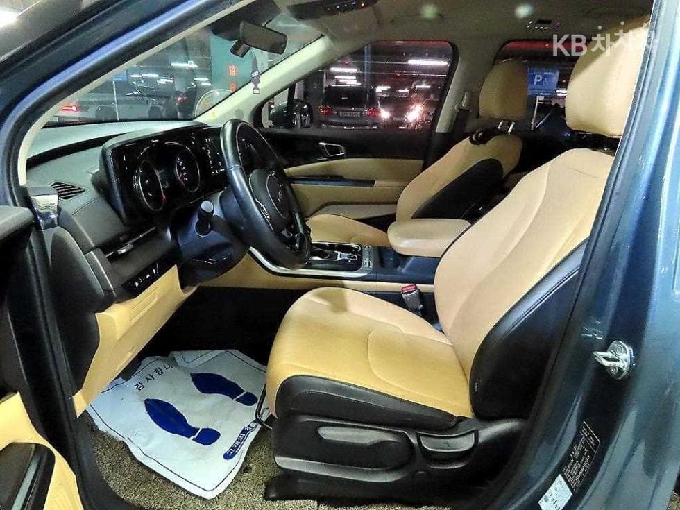 Киа Канивал 4-то поколениеG3.5 GDI 9-местен Престиж - 6