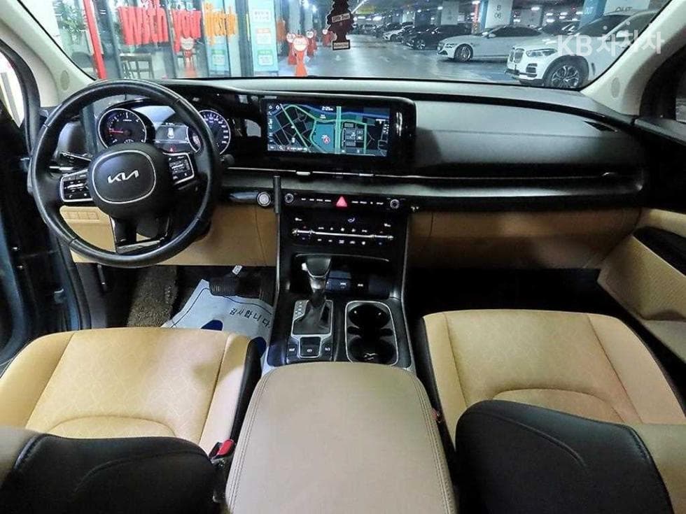 Киа Канивал 4-то поколениеG3.5 GDI 9-местен Престиж - 10