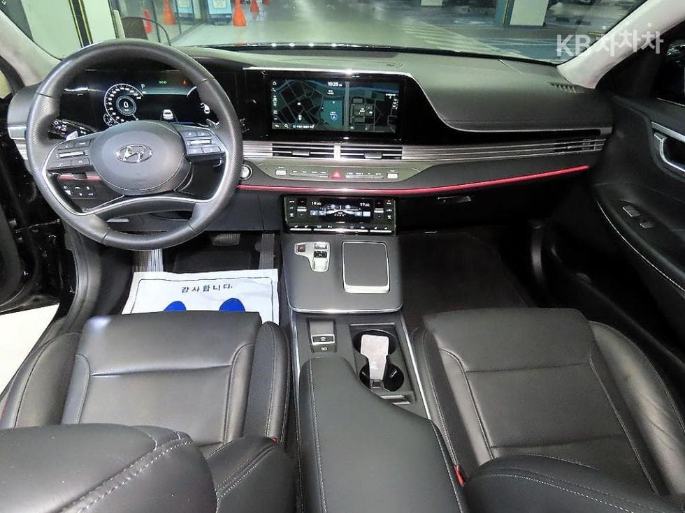 Hyundai The New (facelift) Grandeur (Azera)2.5 Calligraphy - 10