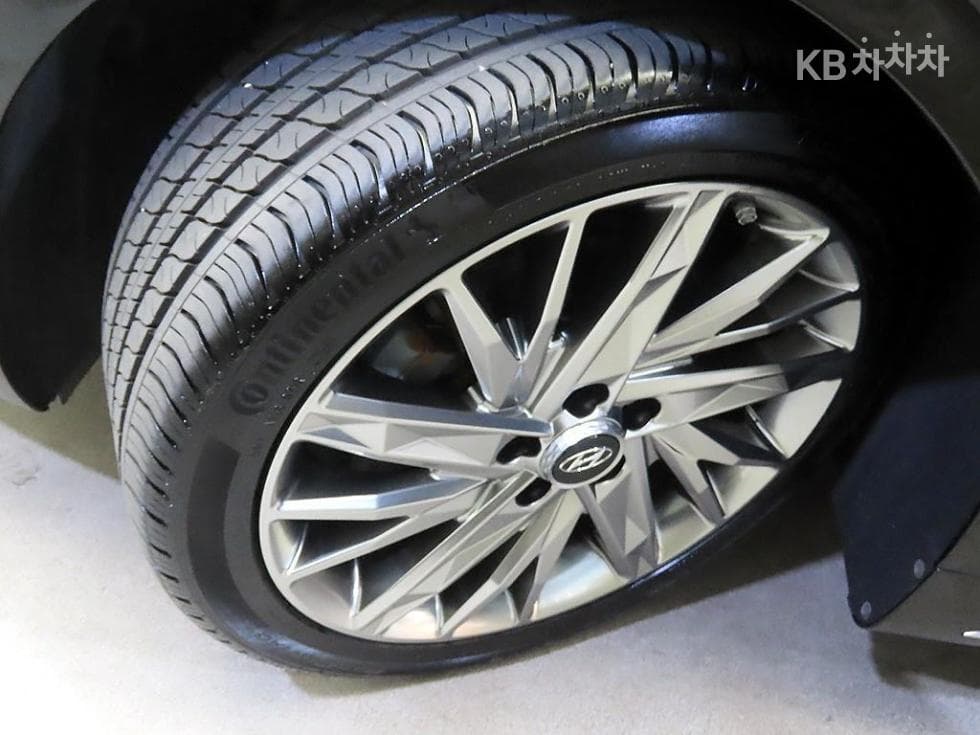 Hyundai The New (facelift) Grandeur (Azera)2.5 Calligraphy - 20