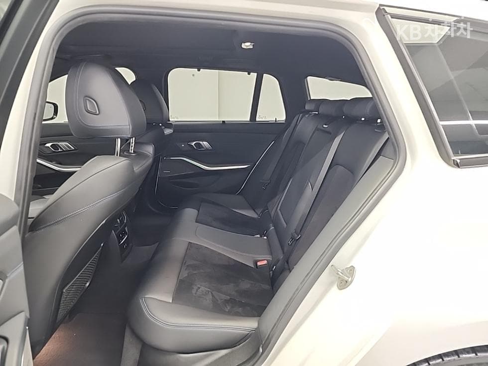 BMW 3 Серия (G20)320d Touring M Sport Package - 12