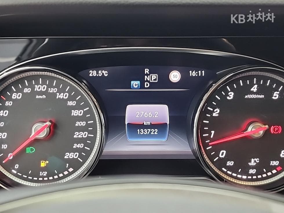 Mercedes-Benz E-ClassE300 W124 - 6