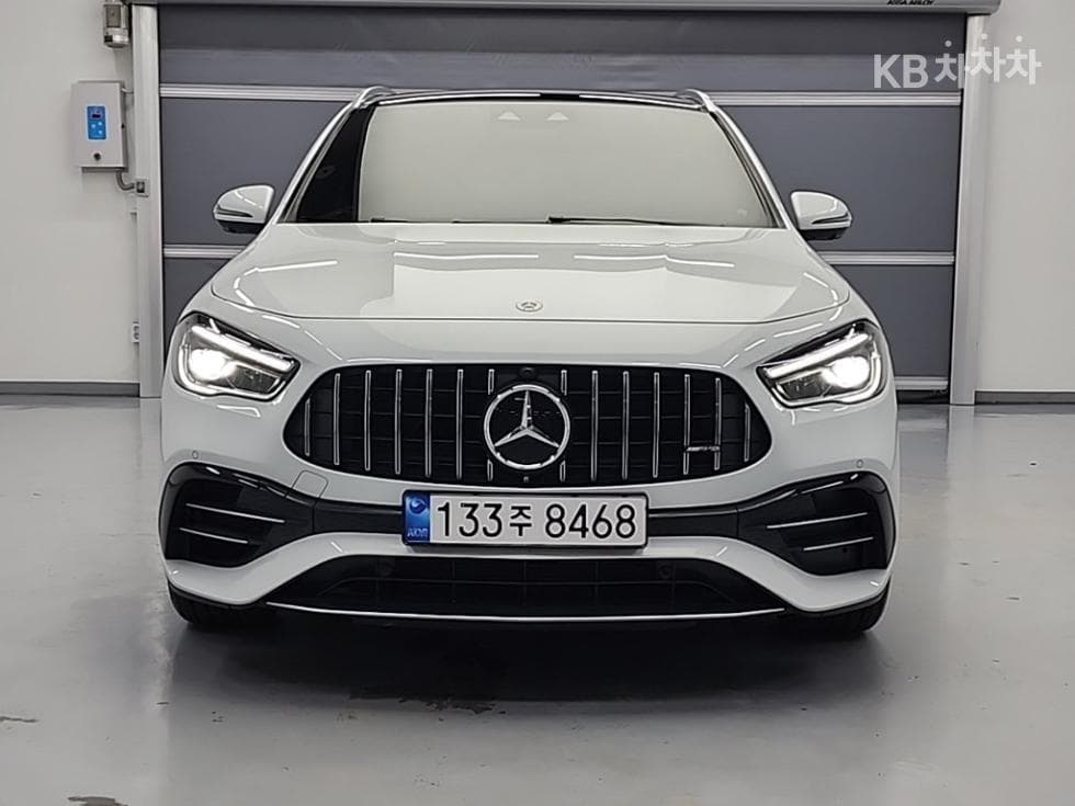 Mercedes-Benz GLA X156 GLA45 AMG 4매틱 - Image 1