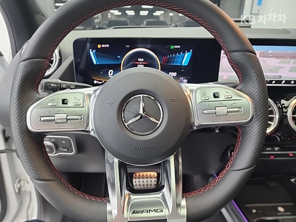 Mercedes-Benz GLA X156GLA45 AMG 4매틱 - 9