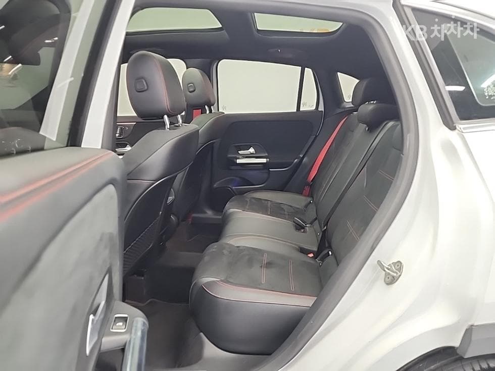 Mercedes-Benz GLA X156GLA45 AMG 4매틱 - 12