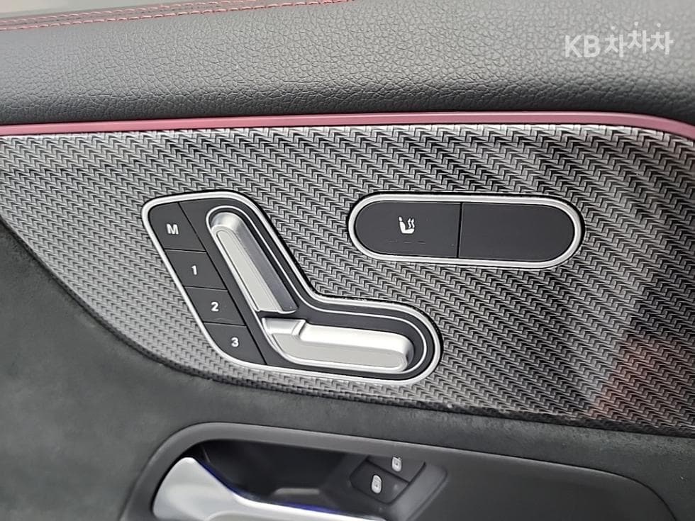 Mercedes-Benz GLA X156GLA45 AMG 4매틱 - 16