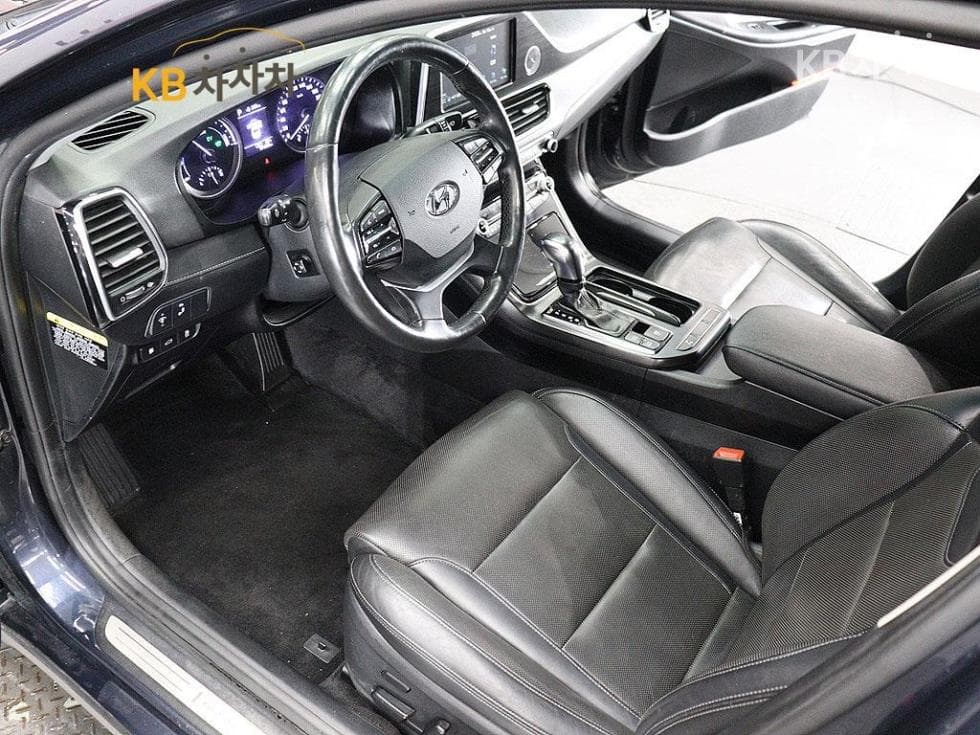 Hyundai Grandeur (Azera)IG HybridExclusive Standard - 17
