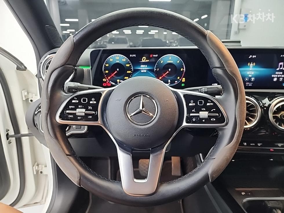 Mercedes-Benz A클래스(W177)A200 d - 9
