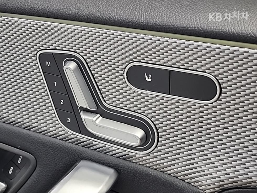 Mercedes-Benz A클래스(W177)A200 d - 18
