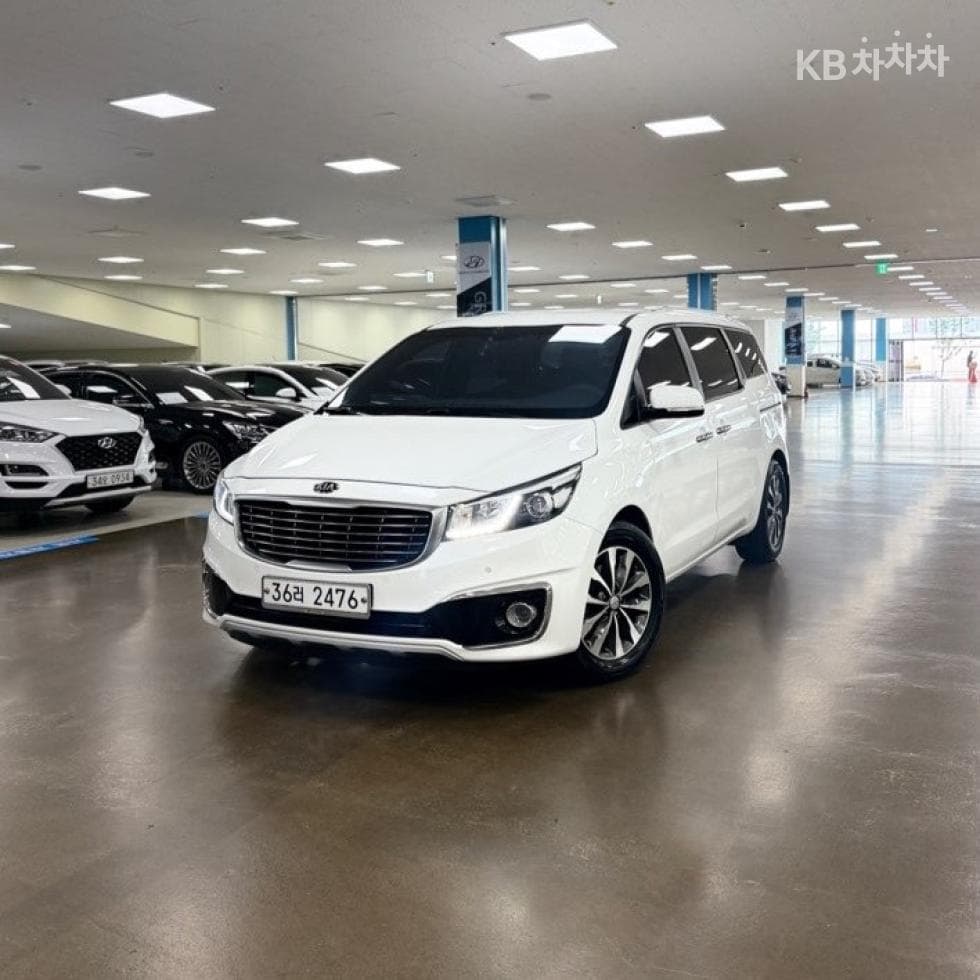 Kia All New Carnival 9-seater 2.2 Diesel Luxury - Image 1