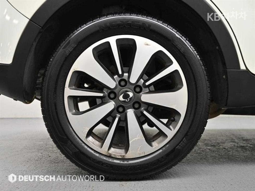 КейДжи Мобилити Нов코란도 C2.0 어드벤처 60th 에디션 2WD - 5