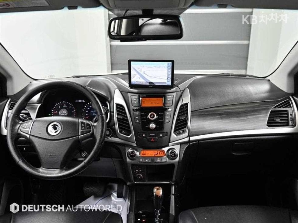 КейДжи Мобилити Нов코란도 C2.0 어드벤처 60th 에디션 2WD - 7