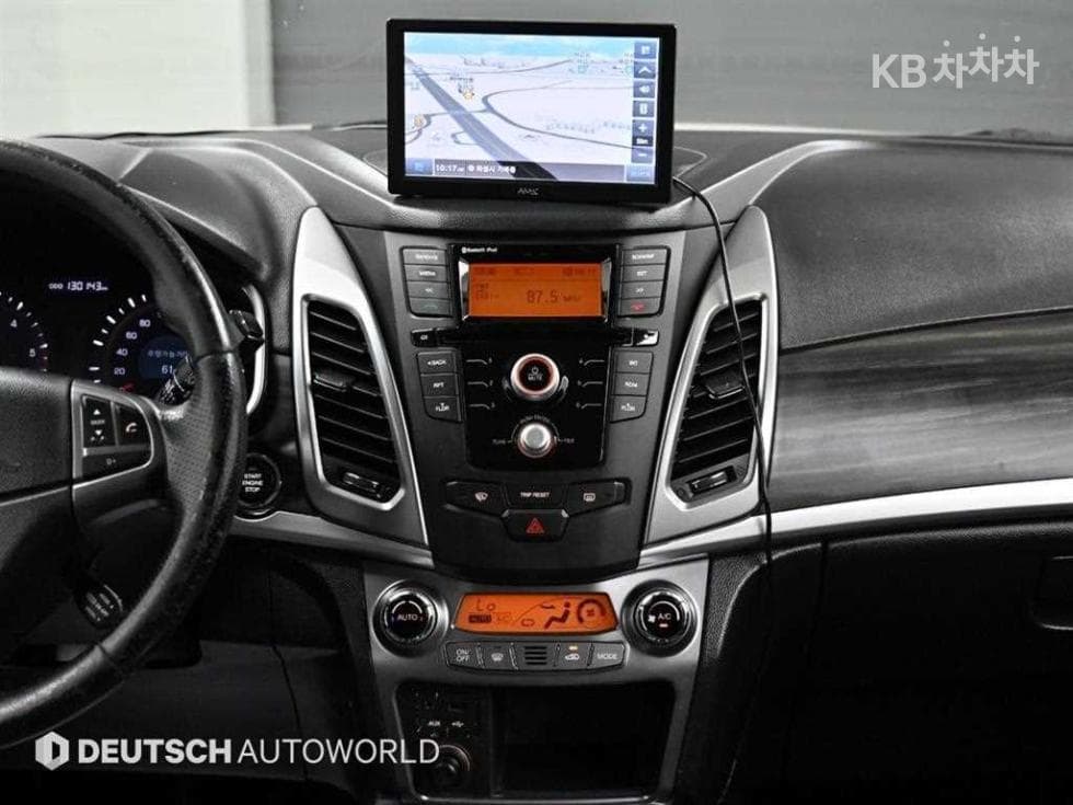 КейДжи Мобилити Нов코란도 C2.0 어드벤처 60th 에디션 2WD - 14