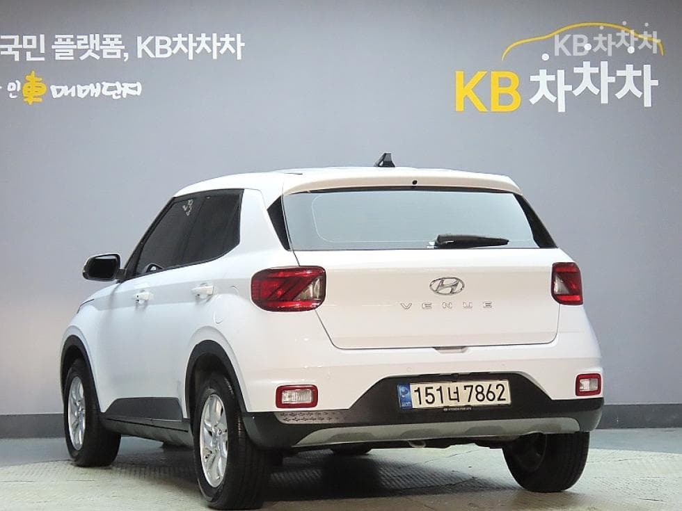 Хюндай ВениуБензин 1.6 Modern Plus - 4