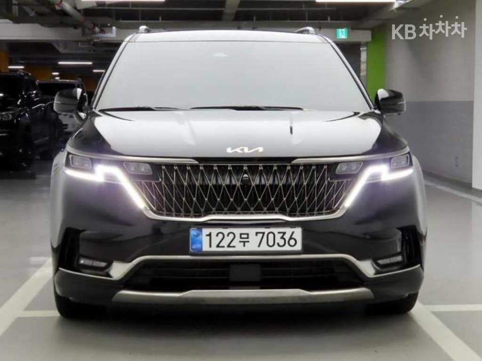 Kia Carnival 4th generationG3.5 GDI 9-seater Signature - 2