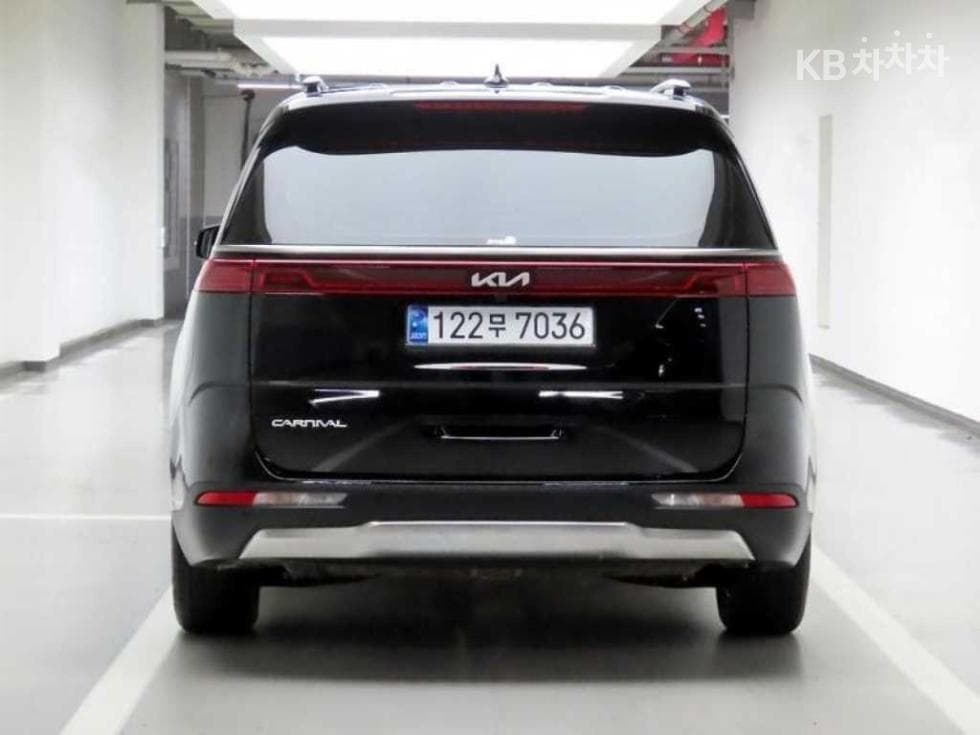 Kia Carnival 4th generationG3.5 GDI 9-seater Signature - 3
