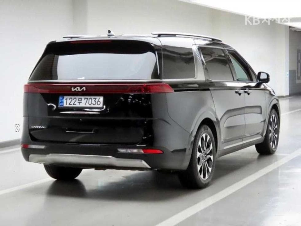 Kia Carnival 4th generationG3.5 GDI 9-seater Signature - 4