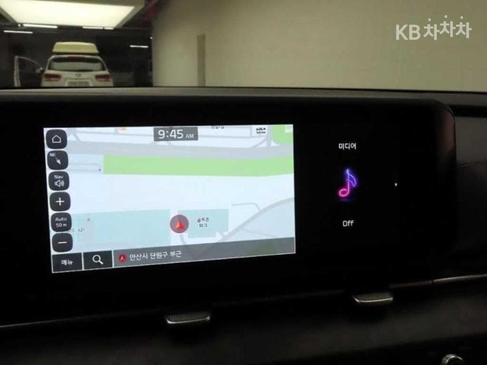 Kia Carnival 4th generationG3.5 GDI 9-seater Signature - 8