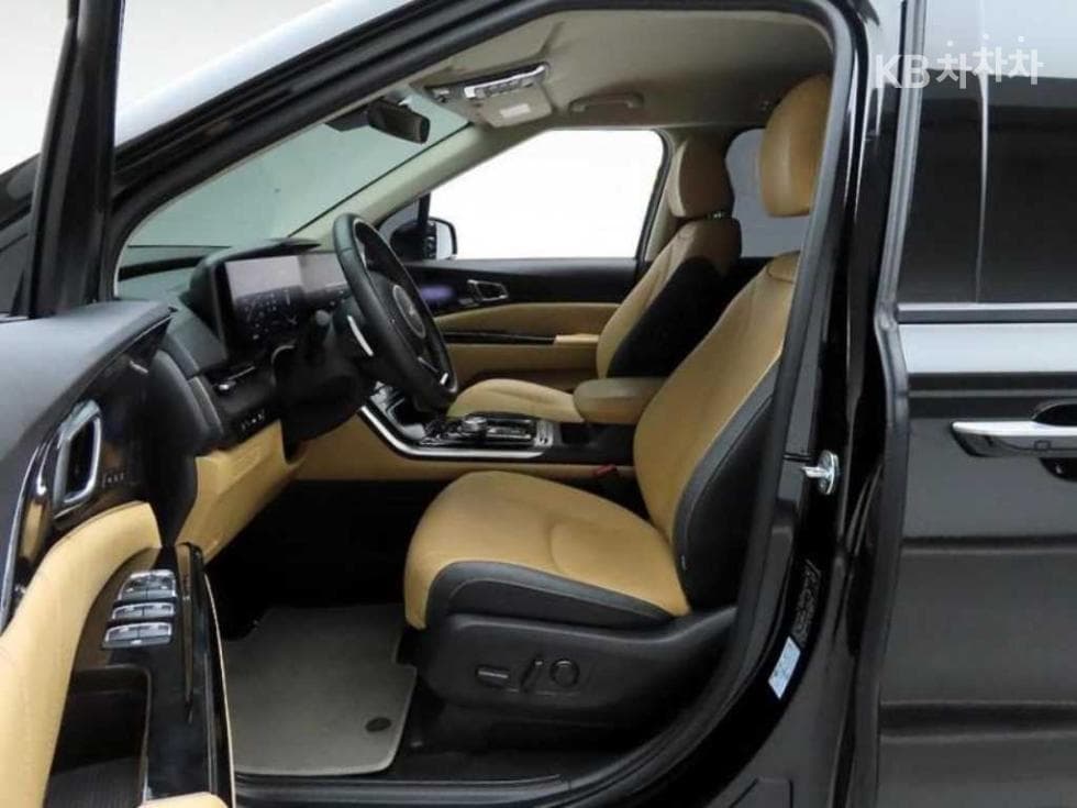Kia Carnival 4th generationG3.5 GDI 9-seater Signature - 12