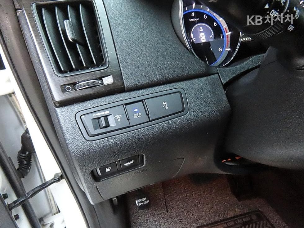 Hyundai YFSonataY20 Premiere Standard - 12