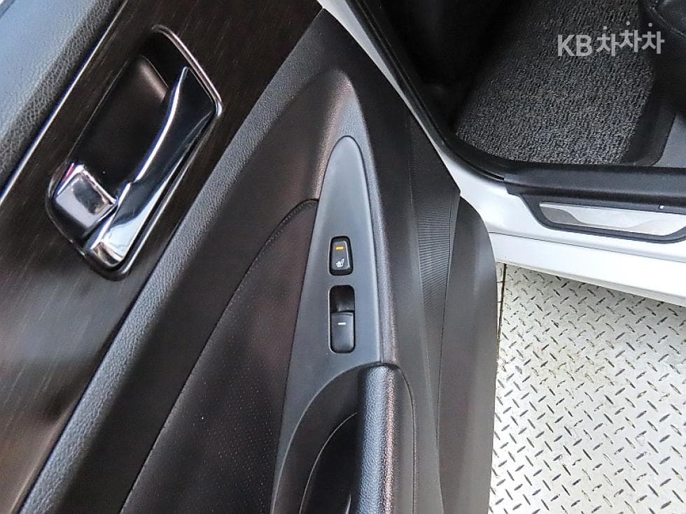 Hyundai YFSonataY20 Premiere Standard - 18