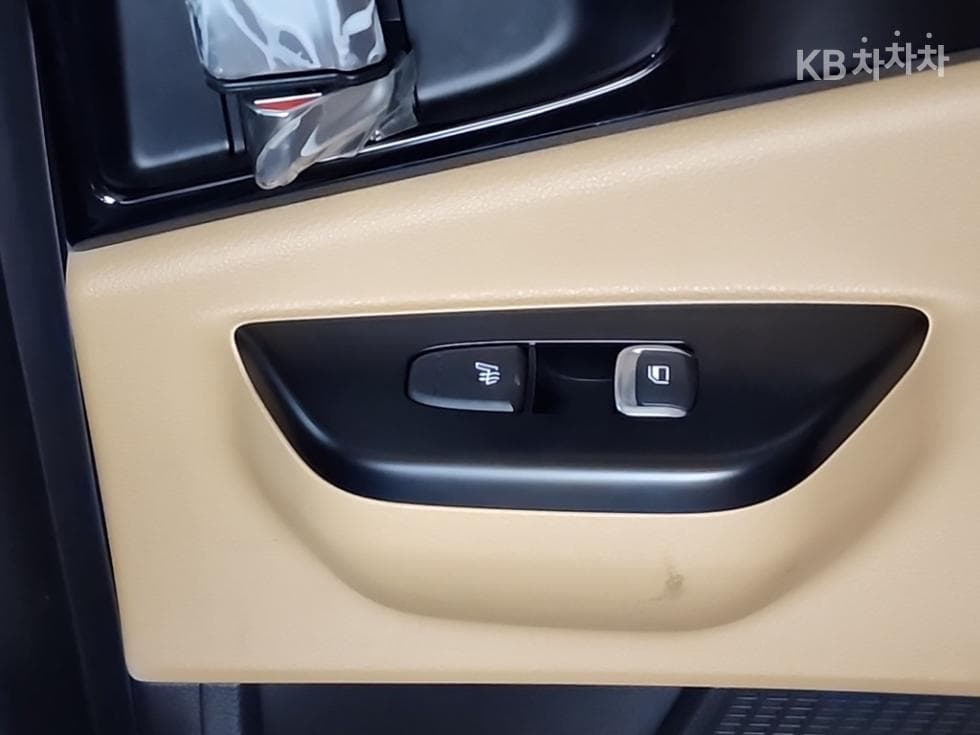 Kia Carnival 4th generationD2.2 9-seater Prestige - 14