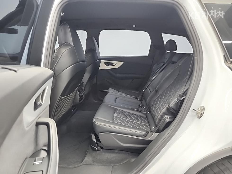 Ауди Нов Q73.0 55 TFSI Quattro Premium - 12
