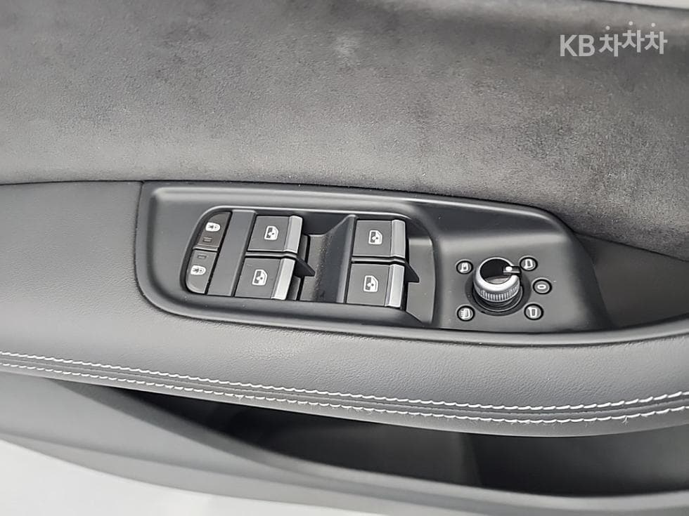 Ауди Нов Q73.0 55 TFSI Quattro Premium - 17