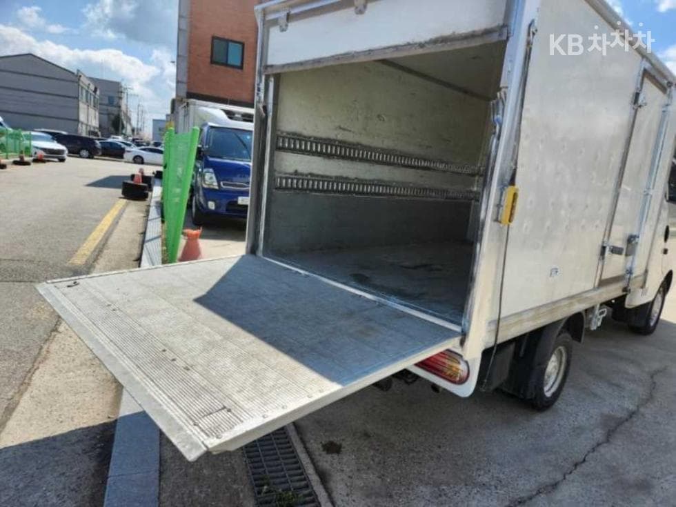 Хюндай Porter 2Удължено междуосие Super Cab Box Truck SUP - 9
