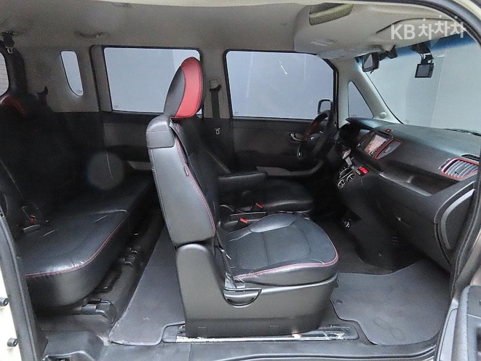 Kia Ray (van)1.0 Gasoline Turbo Prestige - 12
