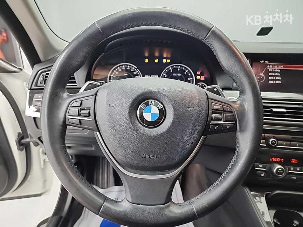 BMW Нов5 Серия528i xDrive M Air로 Динамичен F10 - 9