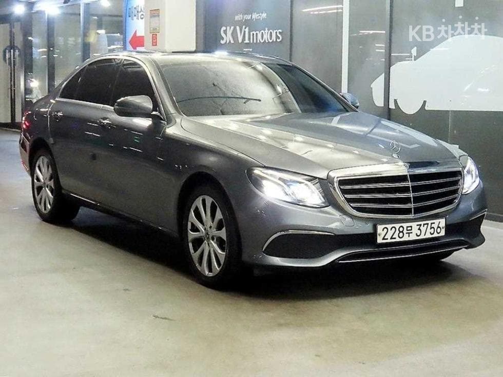 Mercedes-Benz E-Клас (W213) E220d 4MATIC Exclusive - Image 1