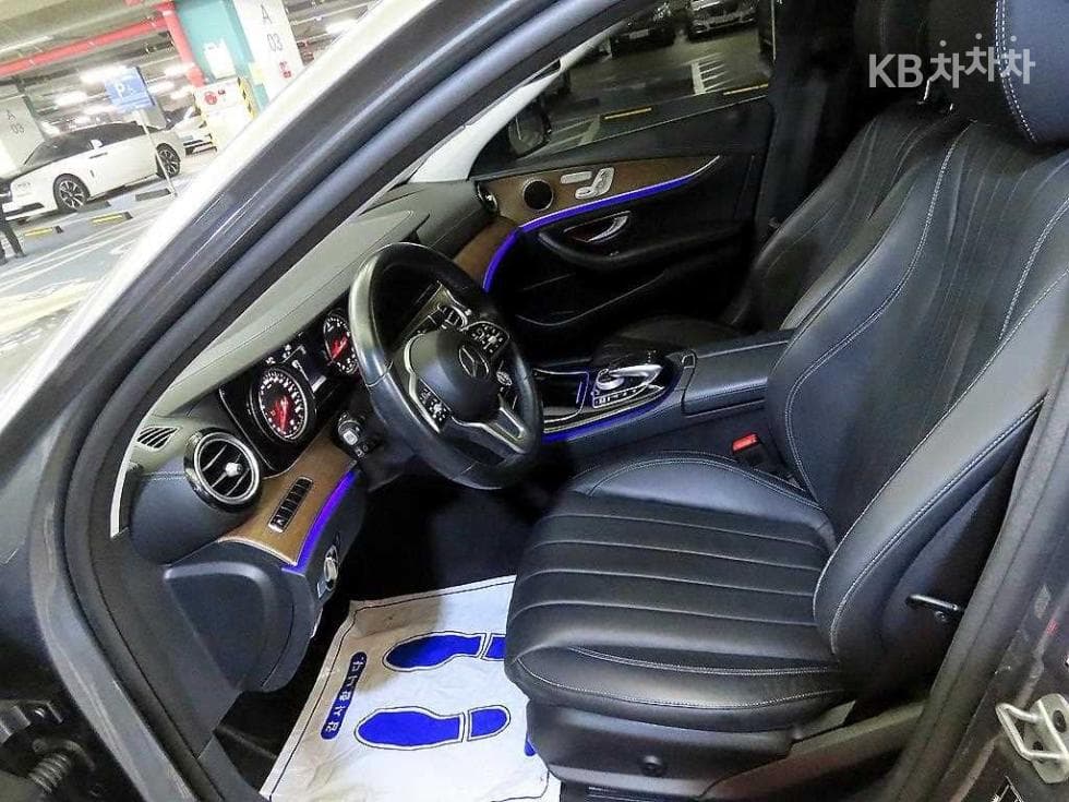 Mercedes-Benz E-Клас (W213)E220d 4MATIC Exclusive - 6
