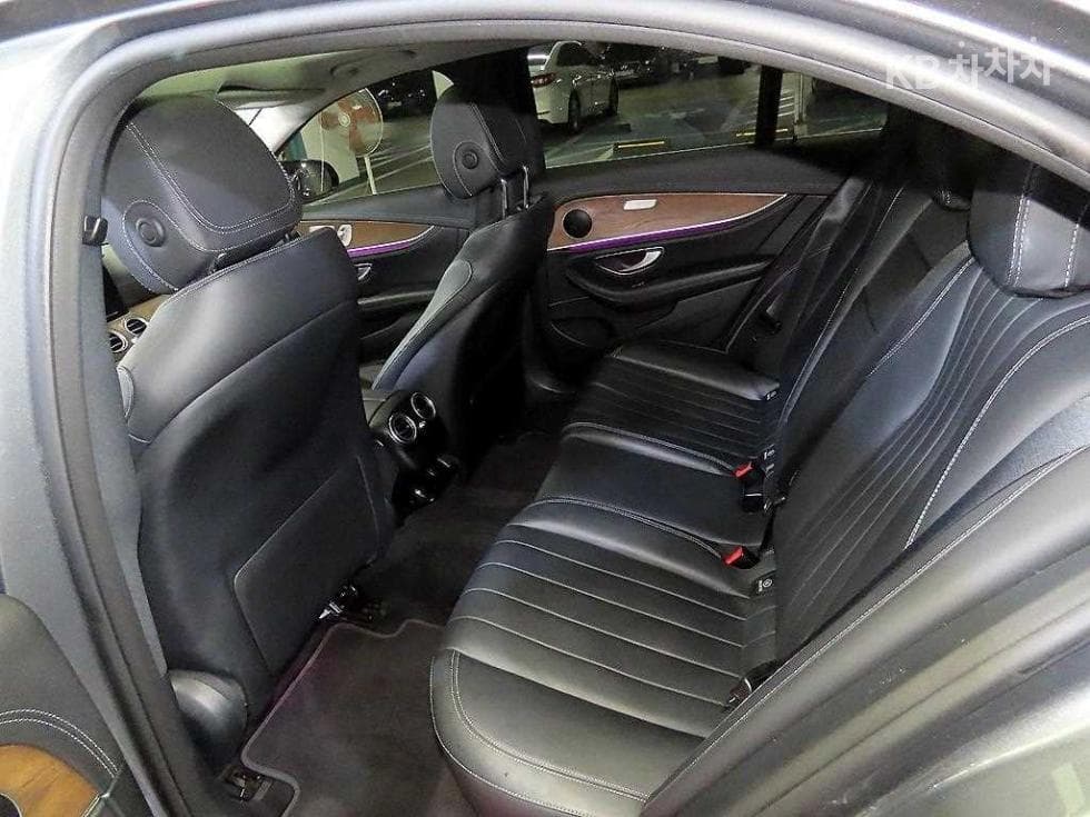 Mercedes-Benz E-Клас (W213)E220d 4MATIC Exclusive - 7