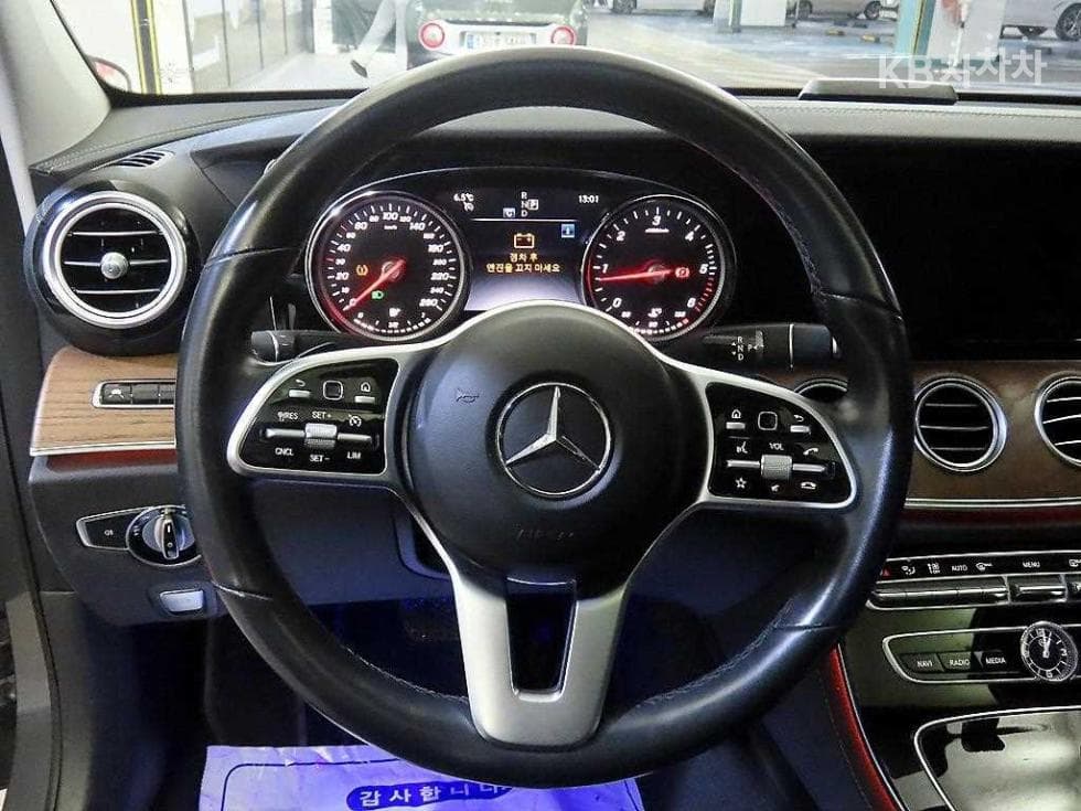 Mercedes-Benz E-Клас (W213)E220d 4MATIC Exclusive - 8