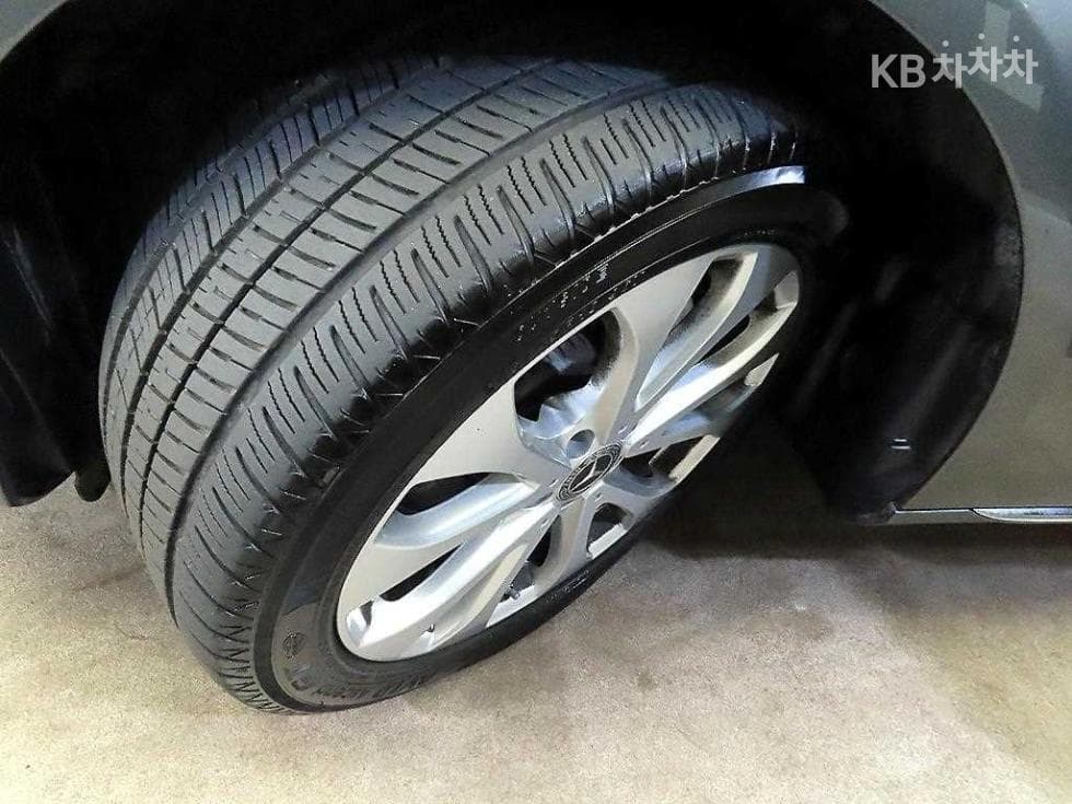Mercedes-Benz E-Клас (W213)E220d 4MATIC Exclusive - 20