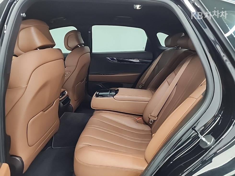 Дженезис G80(RG3)2.5 Турбо Бензин Директ Инжекция 2WD - 12