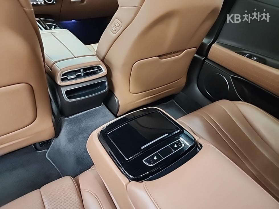 Дженезис G80(RG3)2.5 Турбо Бензин Директ Инжекция 2WD - 13