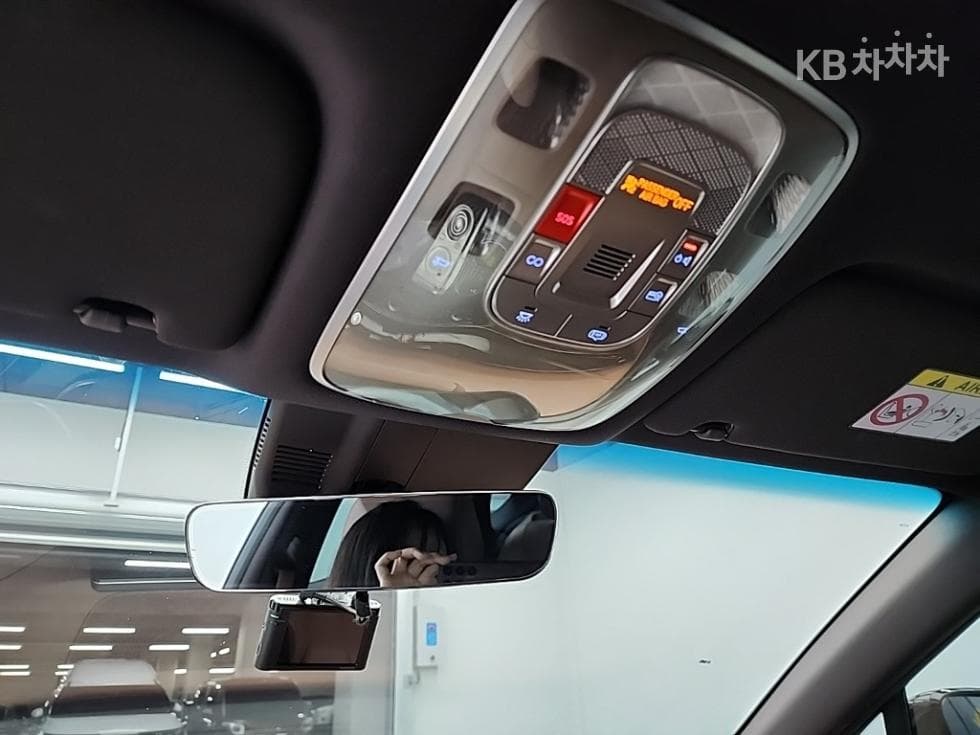 Дженезис G80(RG3)2.5 Турбо Бензин Директ Инжекция 2WD - 16