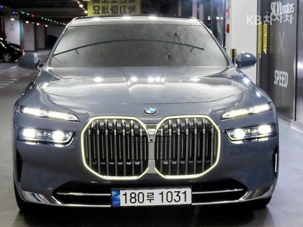 BMW 7시리즈(G70)740i sDrive M Sport Executive - 2